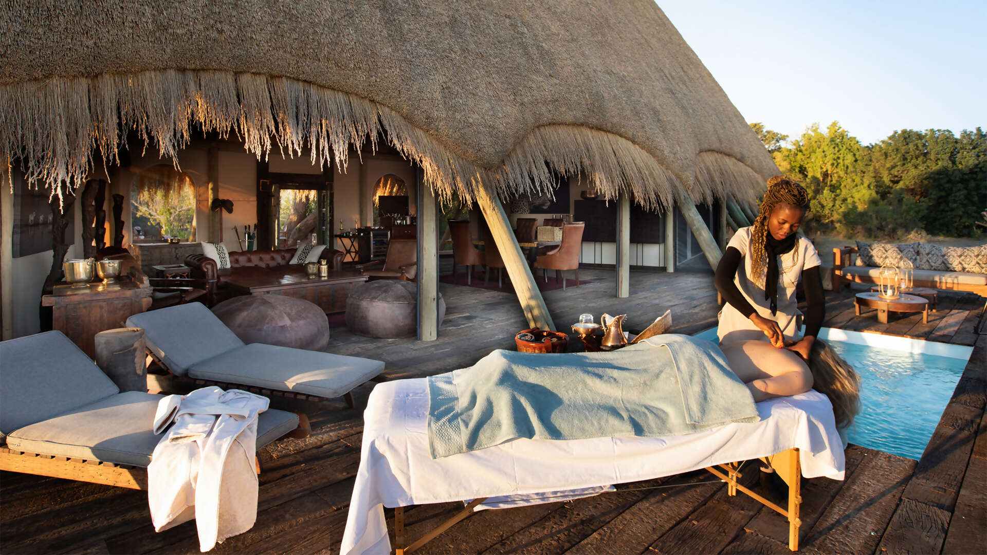 13Great-Plains-Selinda-Suite-in-room-spa-treatment.jpg