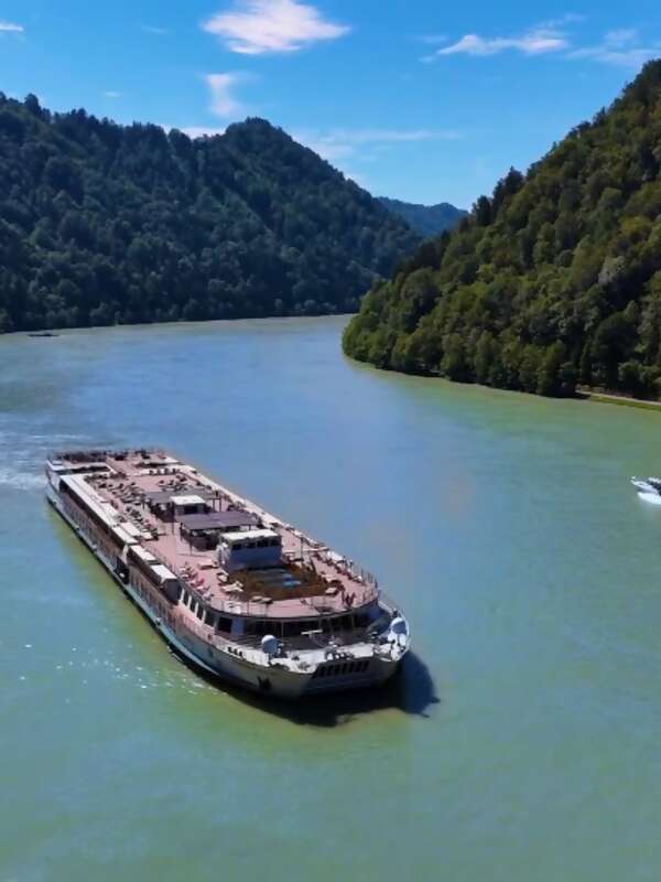 VIDEO: Stunning Scenic Sailing on Europe’s Danube River Aboard the Riverside Mozart