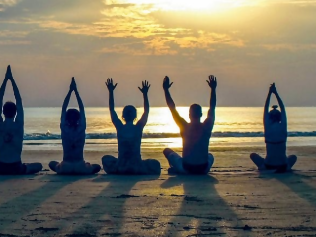 Wellness in Australia & New Zealand: Ultra-Luxury Cruise with Dr. Andrew Weil on Seabourn