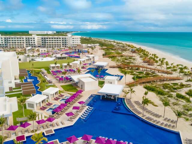 Resort Credits when you stay at select Planet Hollywood Hotels & Resorts with WestJet Vacations
