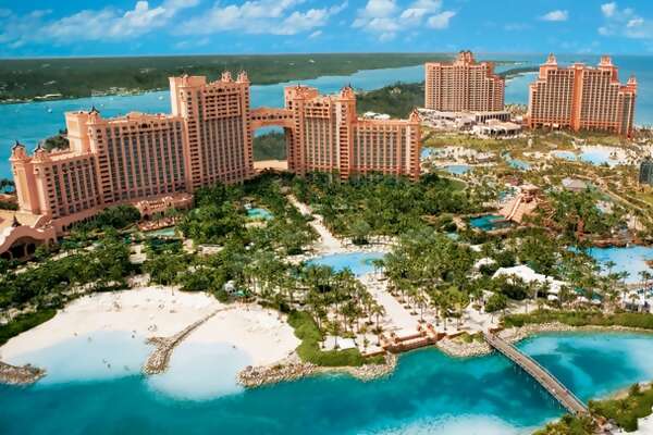 Your Paradise Awaits: Experience the Magic of Paradise Island, Bahamas