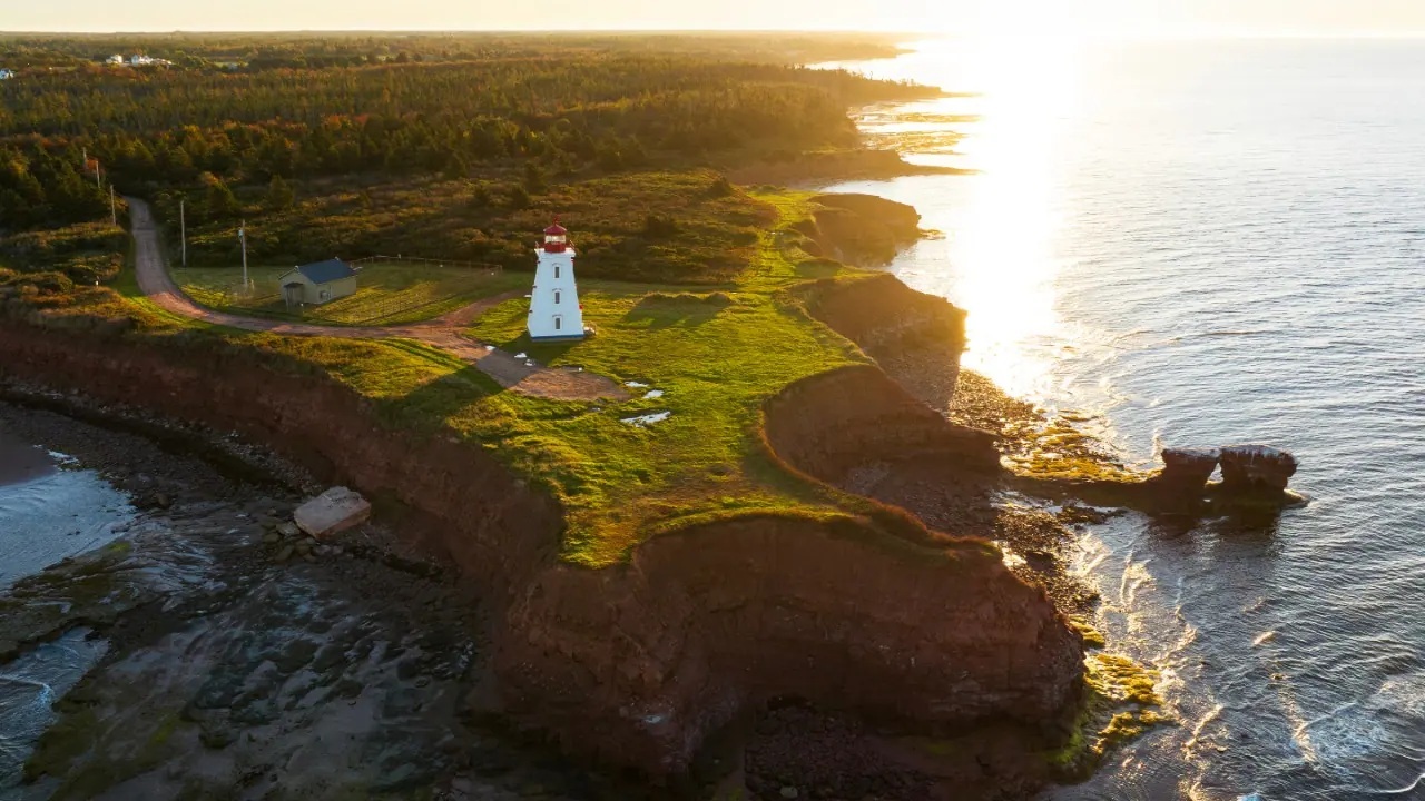 Holland America Delivers Iconic Lighthouses and National Parks