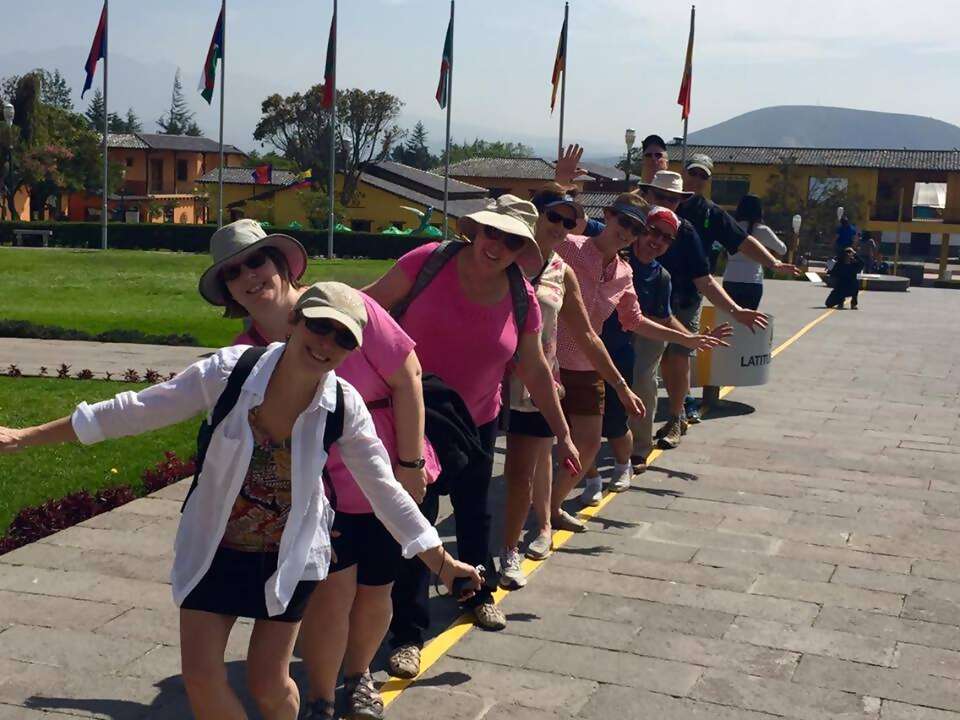 QUI = CENTER, TO = WORLD