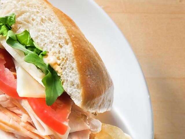 Delta debuts free Main Cabin meals in 12 markets