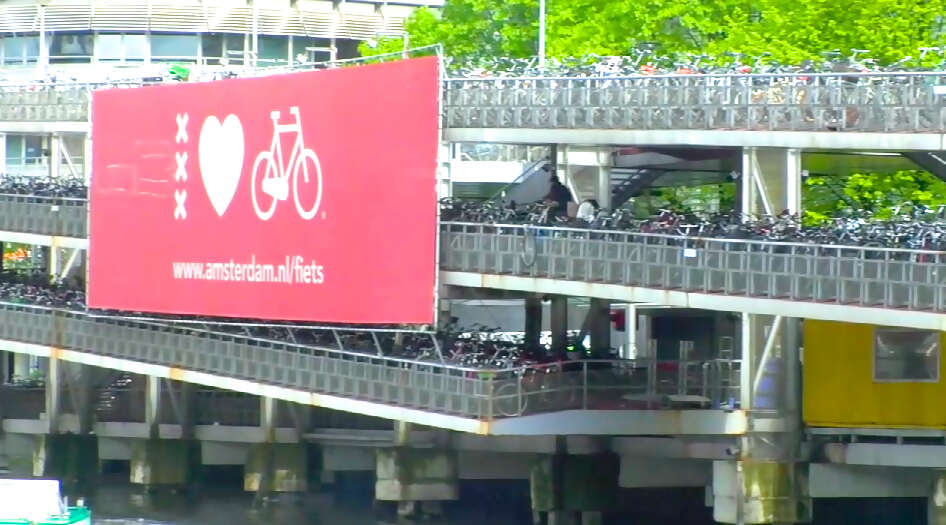 bicycle parking amsterdam.jpg