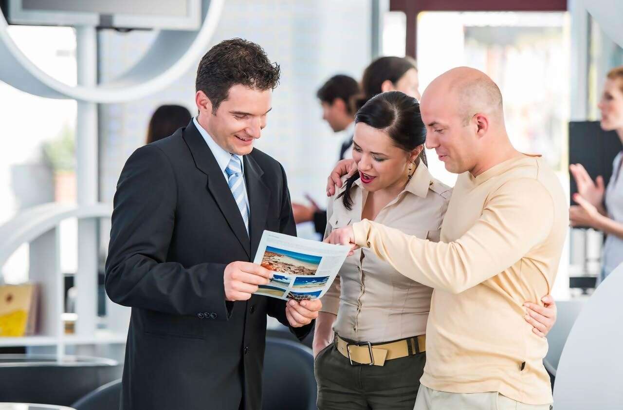 How To Establish Yourself as an Authority in Your Travel Niche Using Content