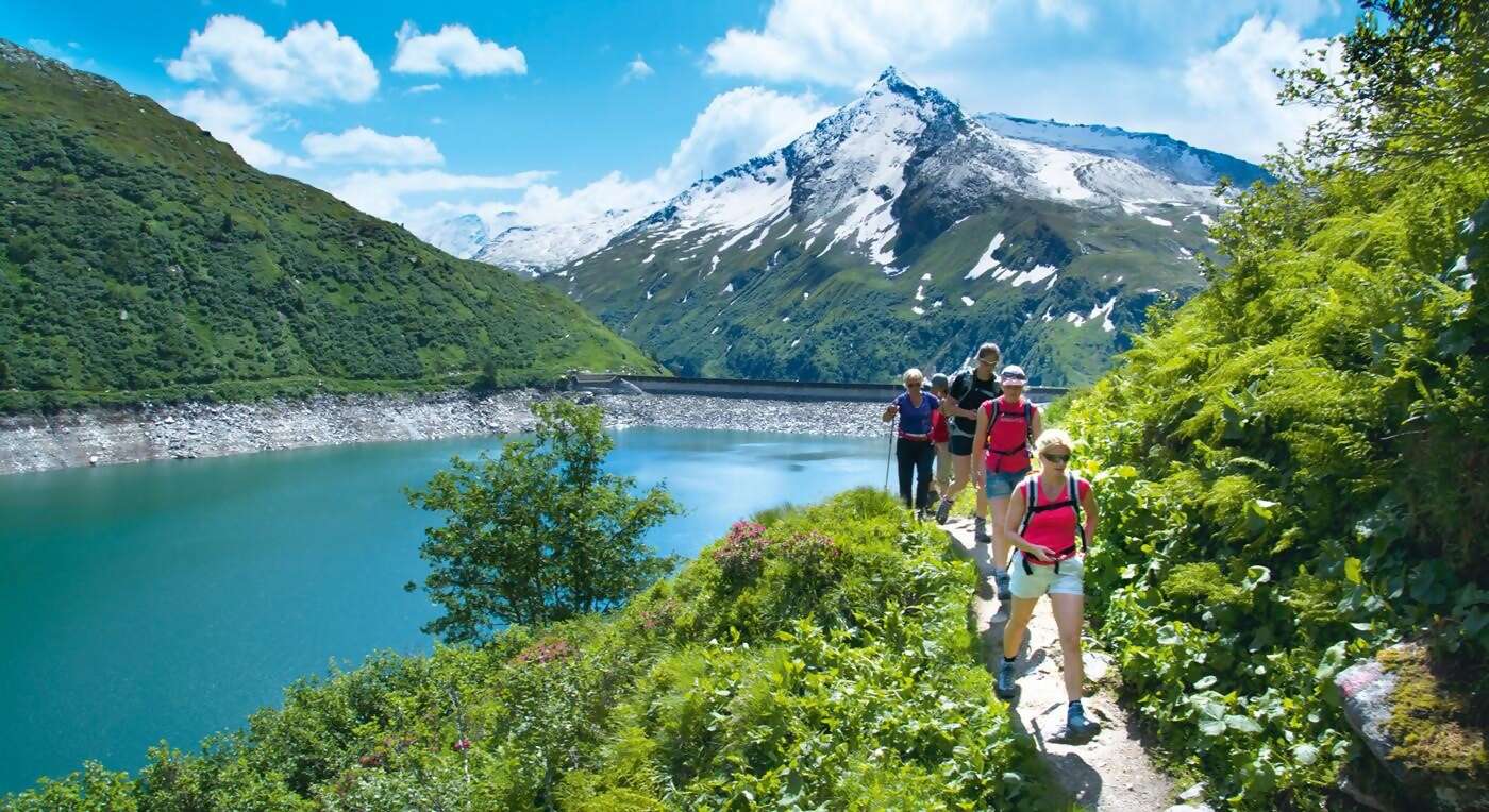 A Different Perspective on User Experience on Travel Websites