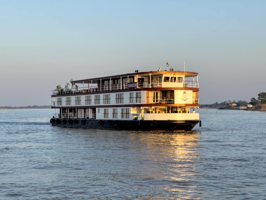 National Geographic-Lindblad Expeditions Adds New Charter Ship and India Departures for 2026