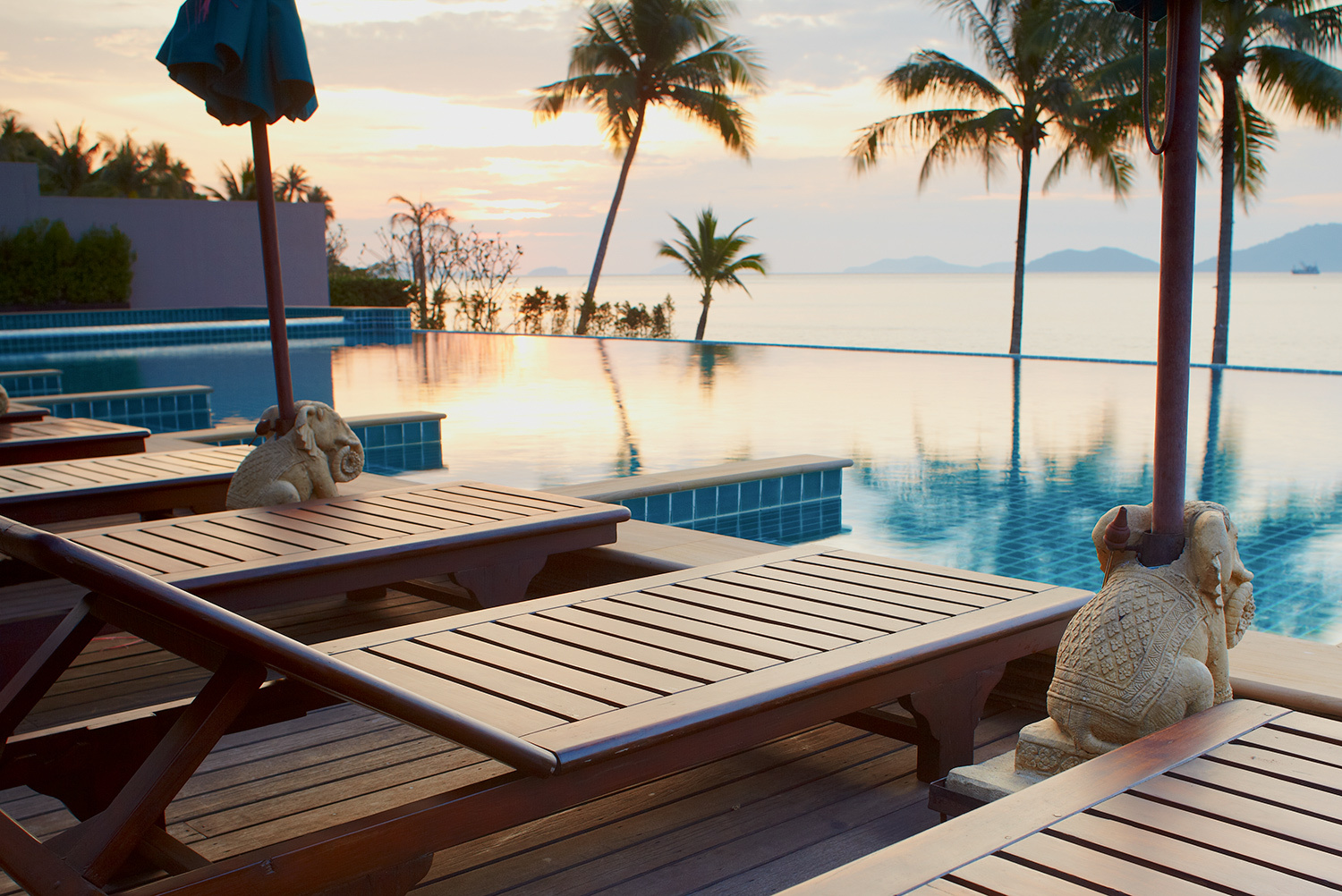 Luxury Hotels & Resorts