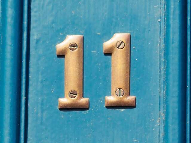 Door #11 of our most festive homes for the holidays conceals one of the most elevated places to après all day