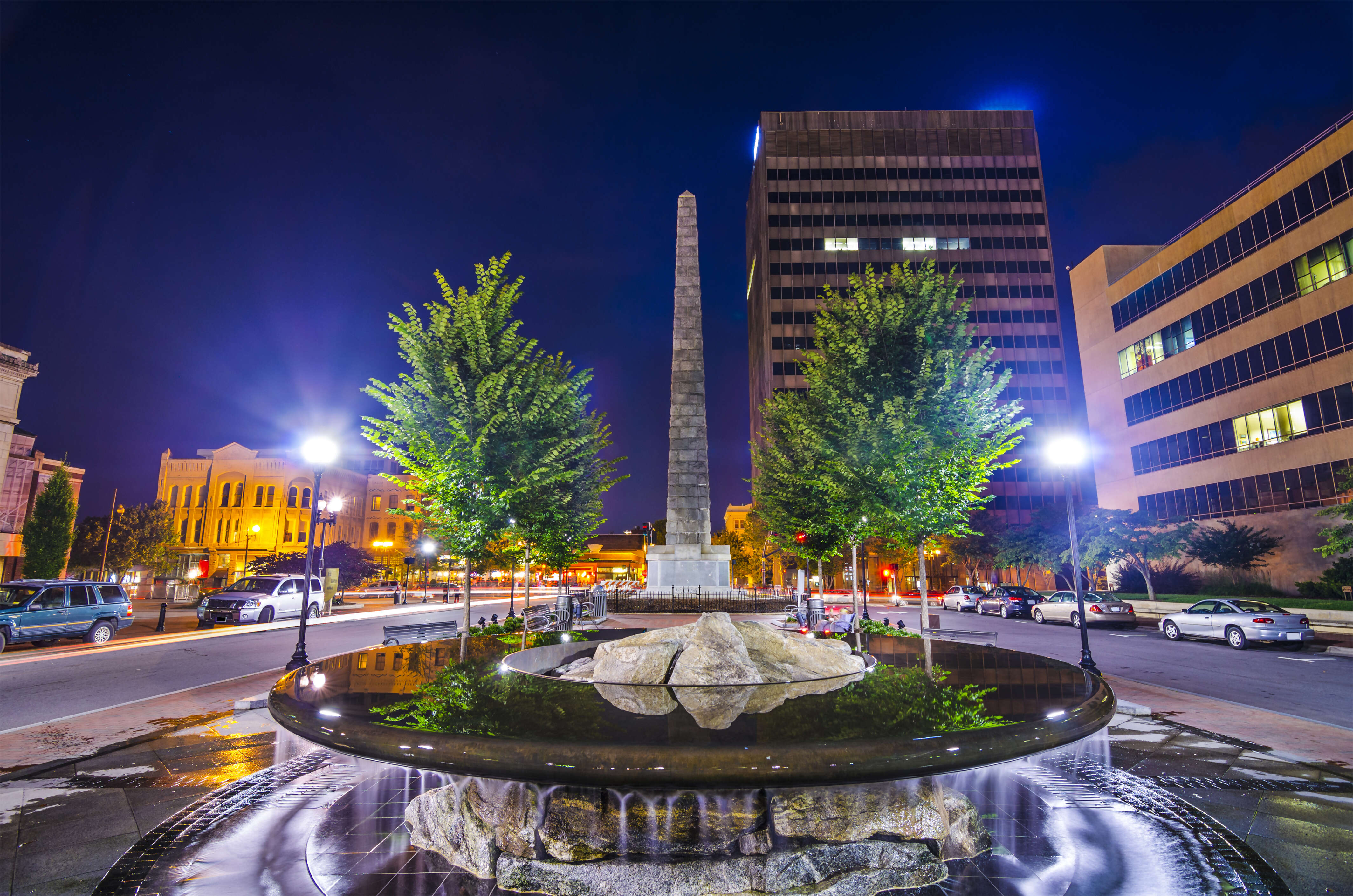 Bluegrass Country & the Smoky Mountains featuring Louisville, Gatlinburg & Asheville