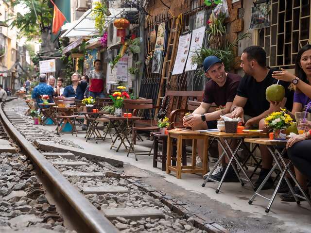 Hanoi Day Tour: City Highlights (full day)