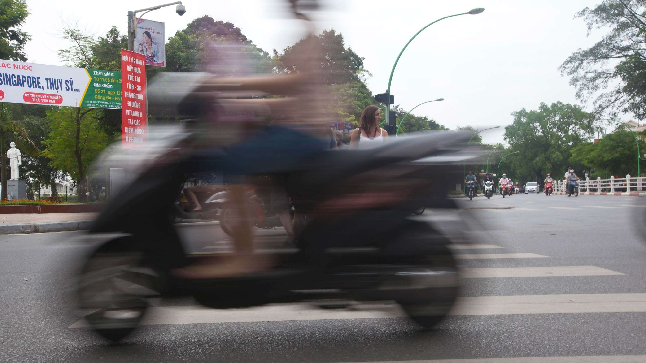 Hanoi Day Tour: Motorbike Discovery (half day)
