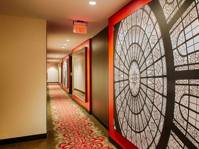 Metropolitan at The 9, Autograph Collection