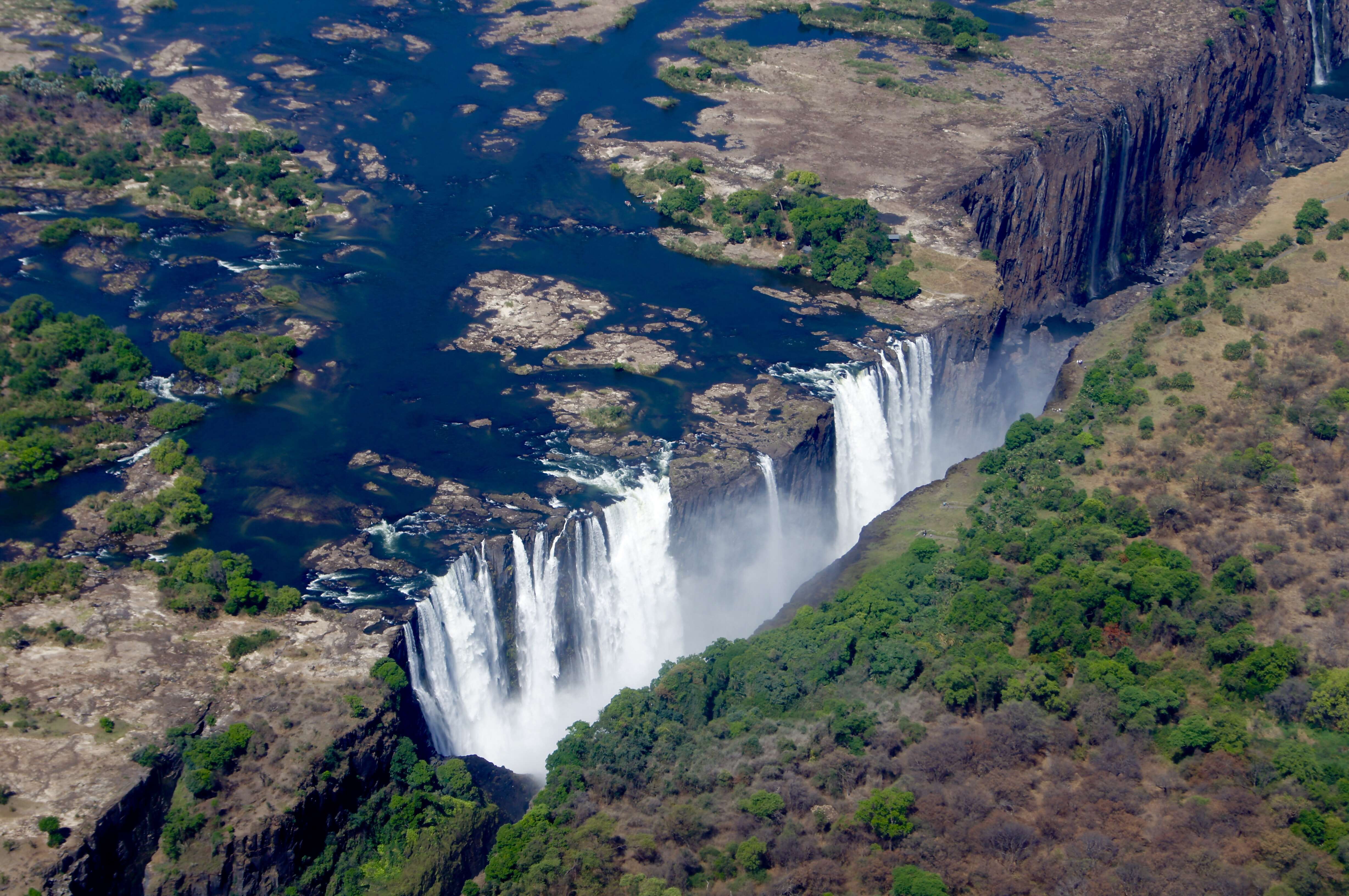 Wilderness of Southern Africa: Safari by Land & Water