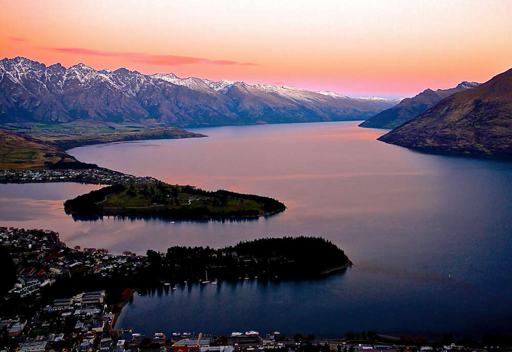 South Pacific Wonders including New Zealand's North Island